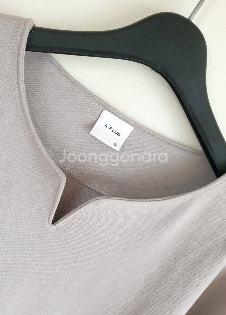 4만원대 고퀄 편집샵 티셔츠 (에토프그레이)--8
