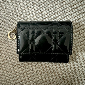 디올 여성 지갑