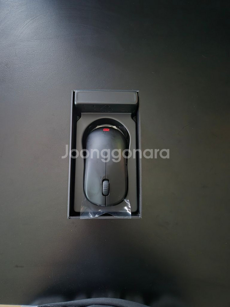 컴퓨터 본체 밑 그 주변 장비들--3