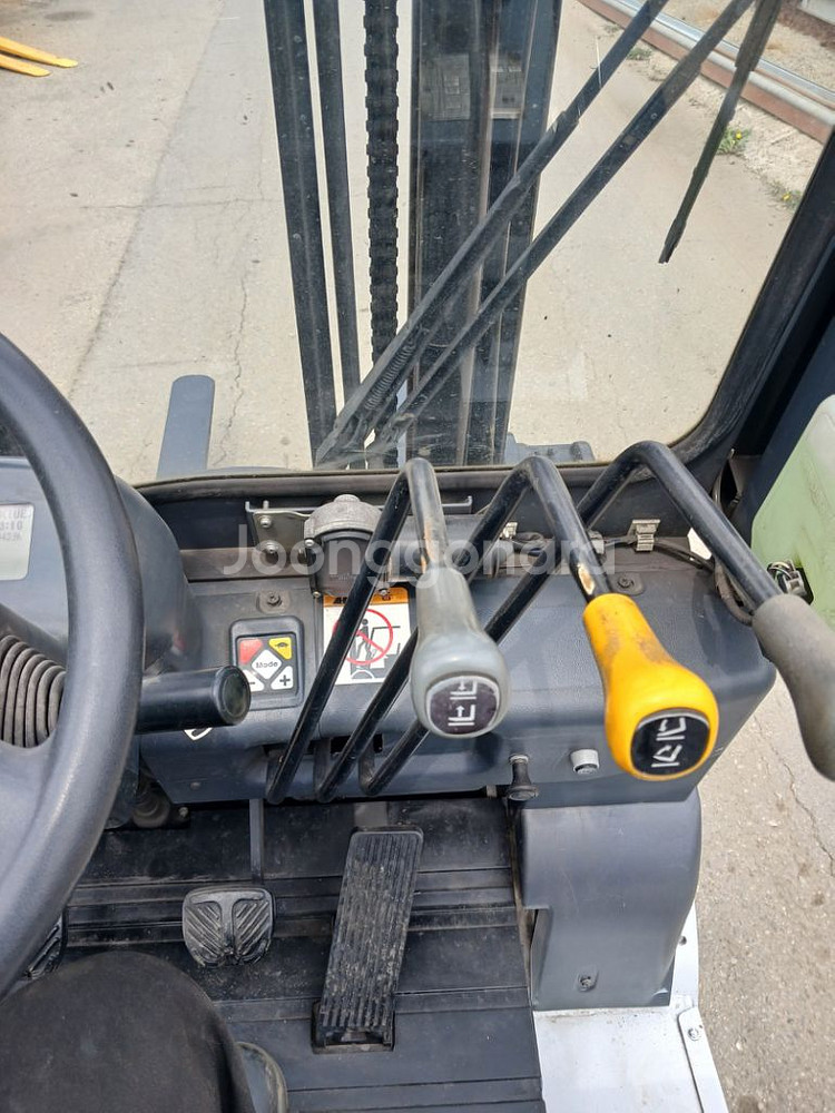 전동지게차 유니케리어2.5톤--1