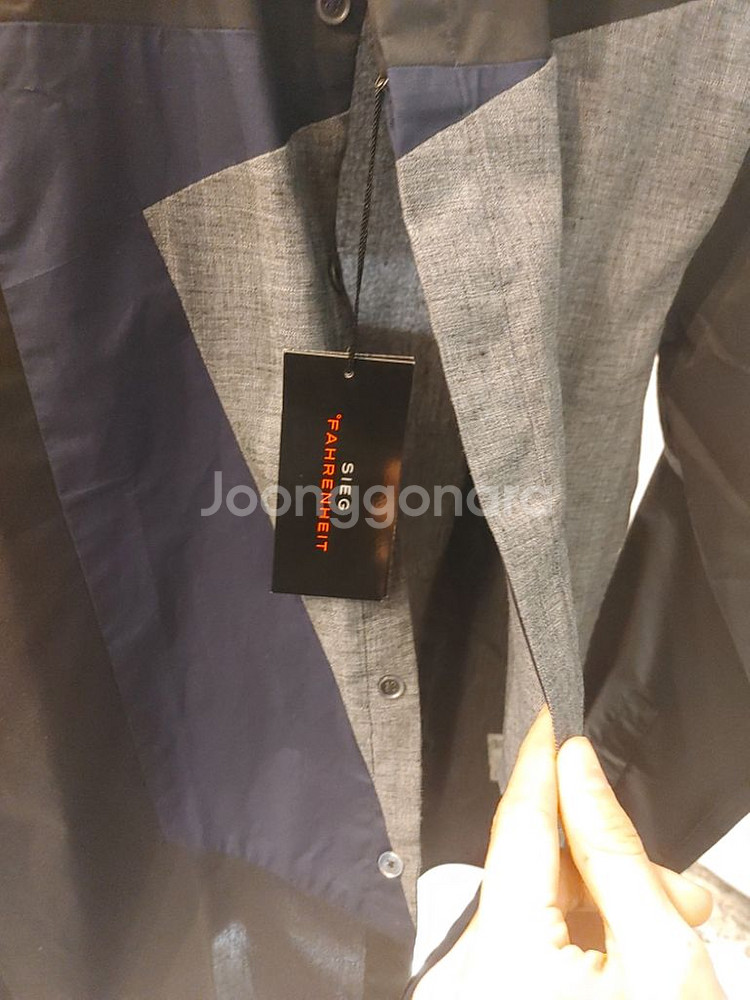 (택포함,새상품,새제품)지이크 절개 포인트 셔츠 덤증정--2