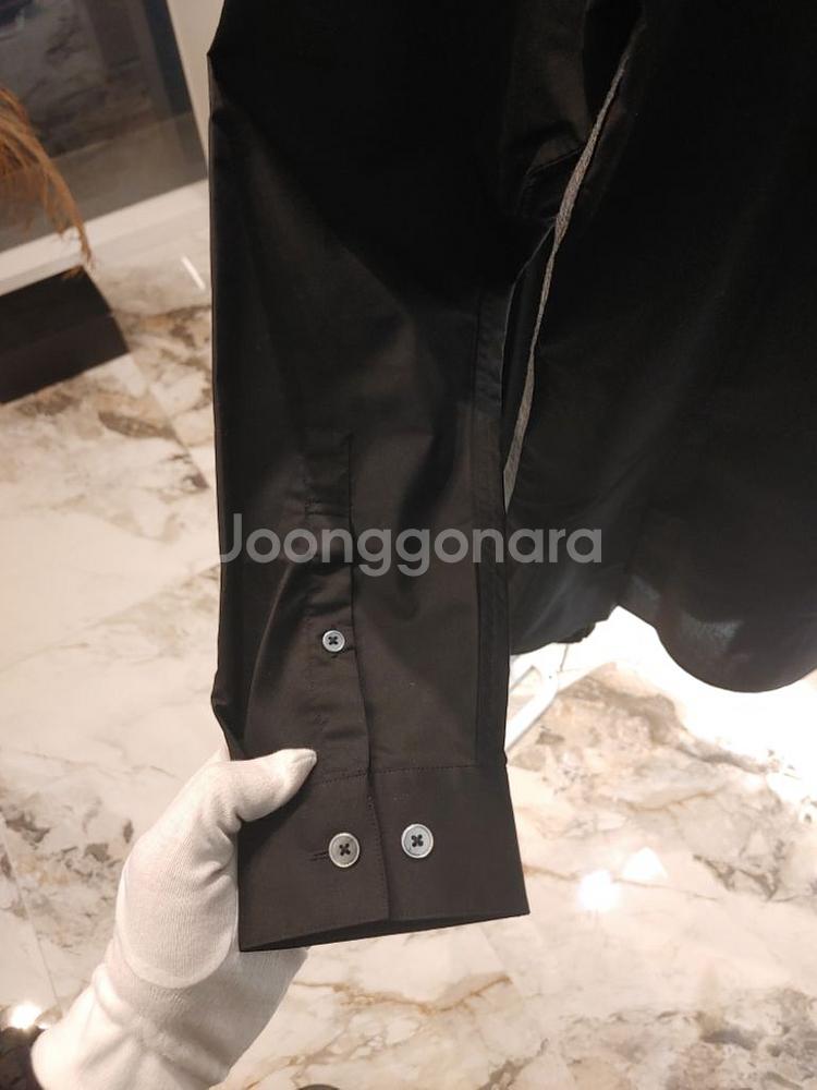 (택포함,새상품,새제품)지이크 절개 포인트 셔츠 덤증정--5