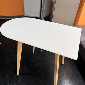 반 원형 우드 테이블 / 노르딕 테이블