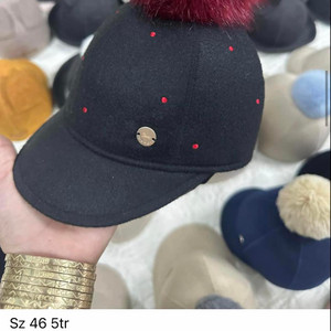 이런 모자를 사고 싶어요.