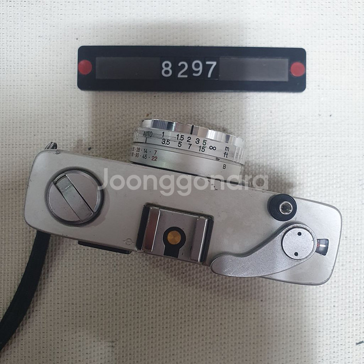 코니카 C 35 플래시매틱 필름카메라 실버바디--1