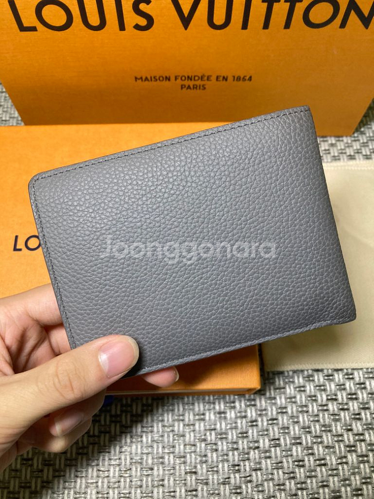 루이비통 에어로그램 멀티플 월릿 반지갑 그레이--1