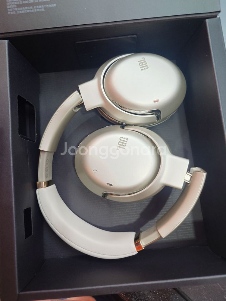 JBL TOUR ONE M2--1