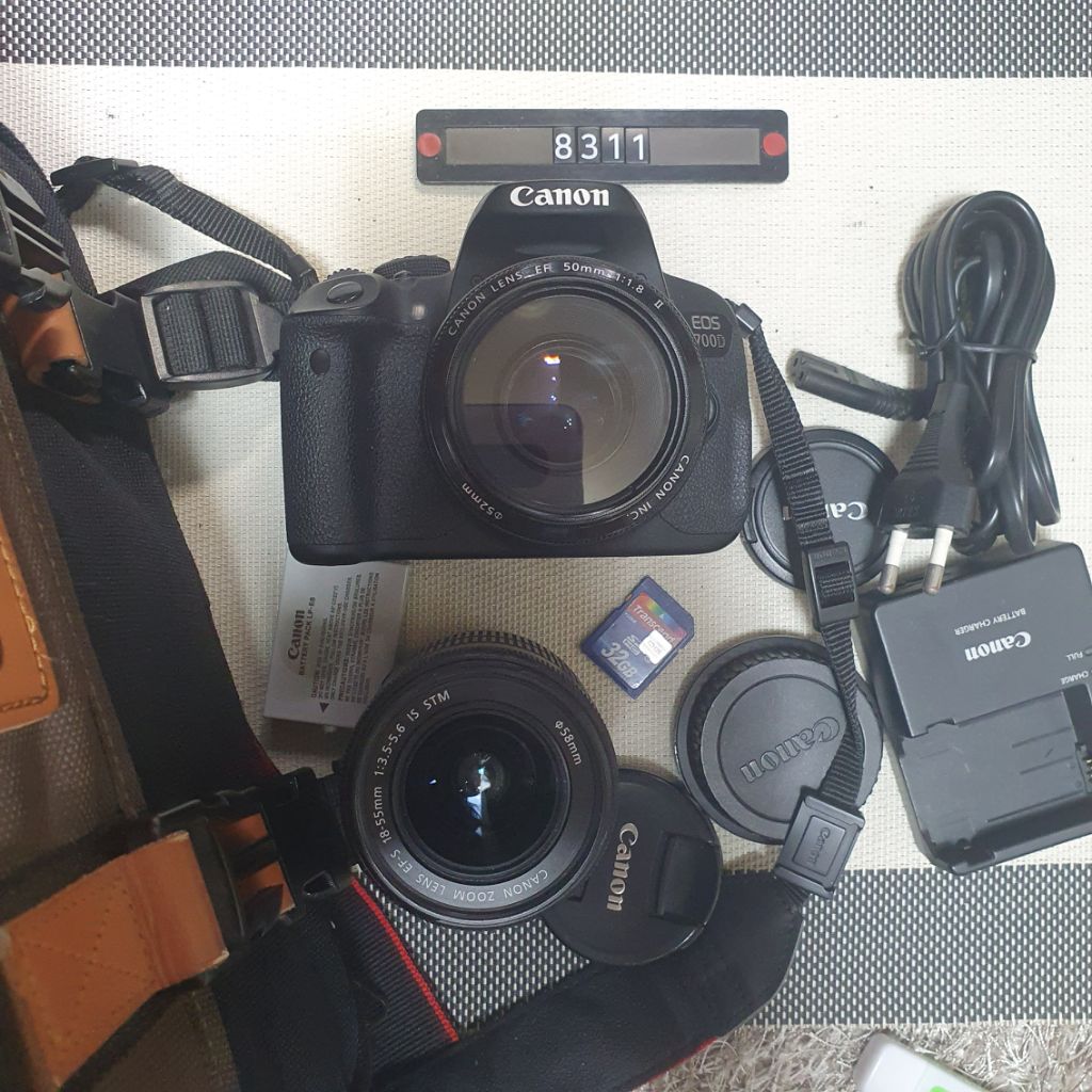 캐논 EOS 700D 디지털카메라 렌즈 2개 가방 세트