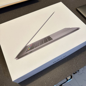 MacBook Pro / 15inch / 2019