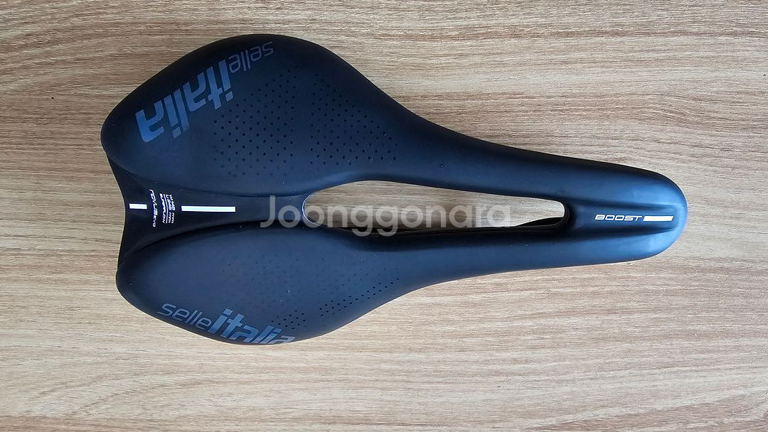 노부스 부스트 EVO 편안한 안장 팝니다--0