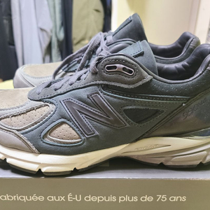 뉴발란스 990v4 260사이즈