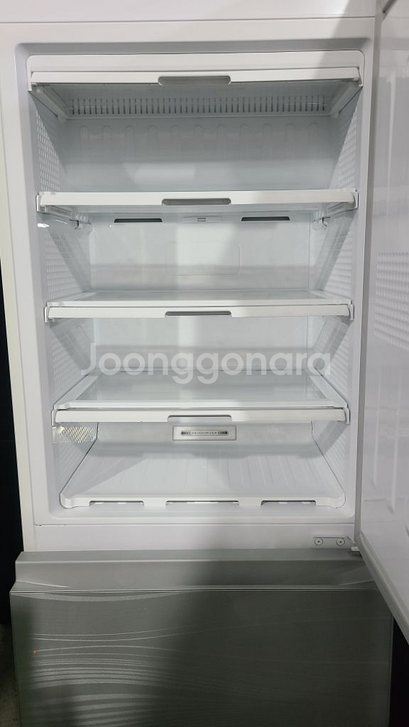 딤채 김치냉장고 335리터--1