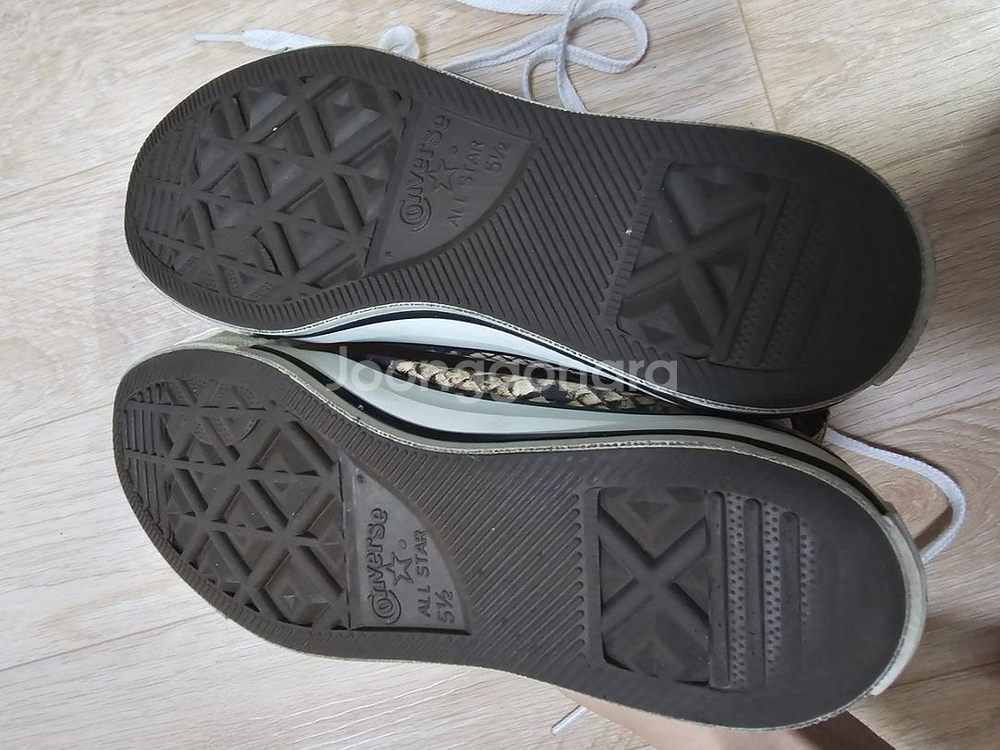 뱀피컨버스 240--3