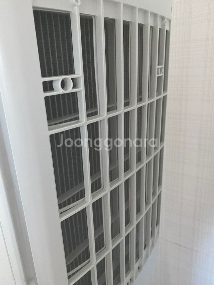 삼성무풍에어컨 af19t7974wzn 19평 모델 팝니--3