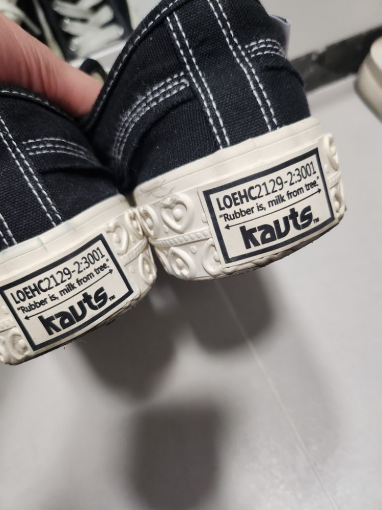 카우츠 컨버스 운동화 240--2