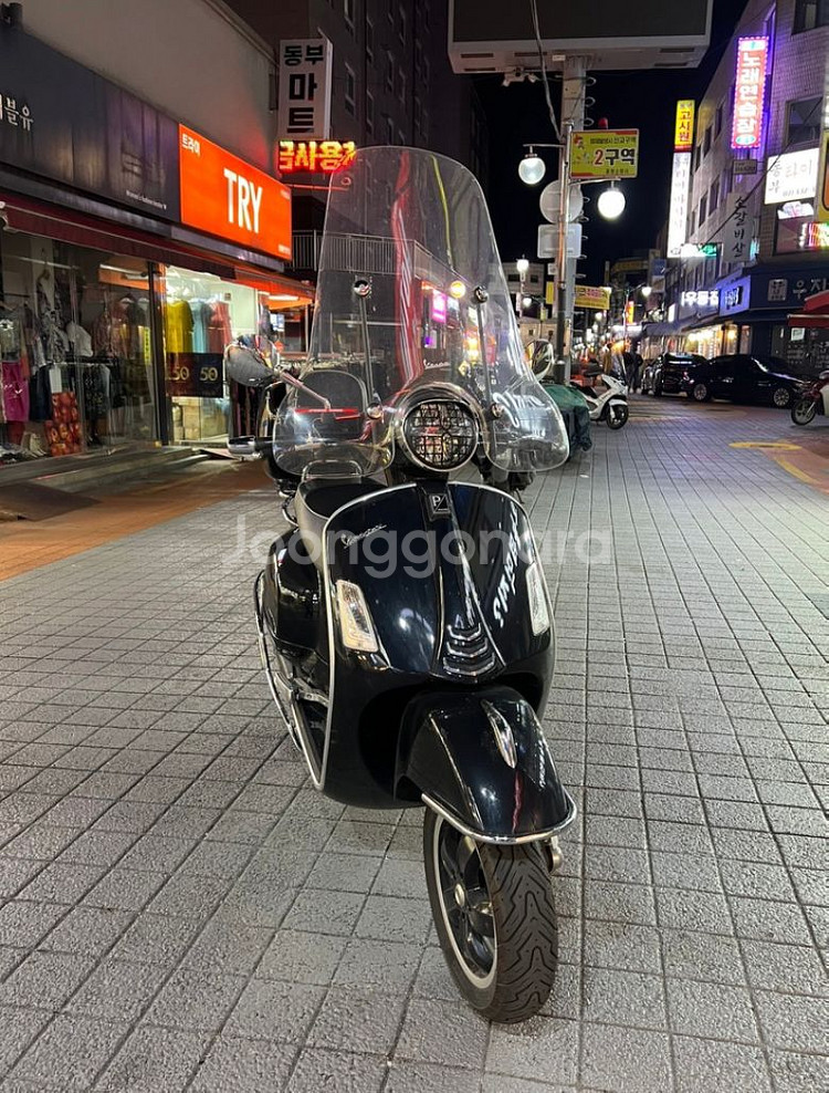 베스파 gts125 22년식 팝니다--1