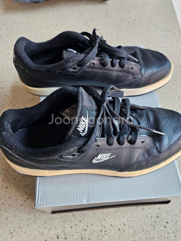 나이키 남자 운동화 판매합니다--1