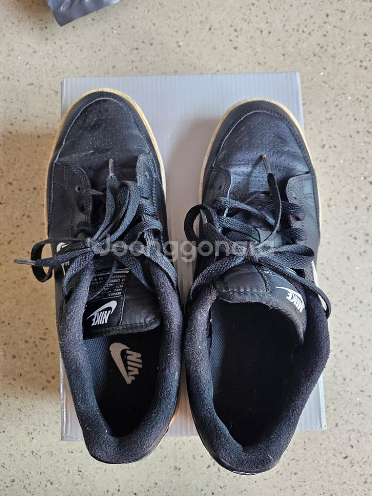 나이키 남자 운동화 판매합니다--0