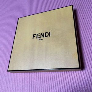 펜디 FENDI 포장 박스 판매합니다.