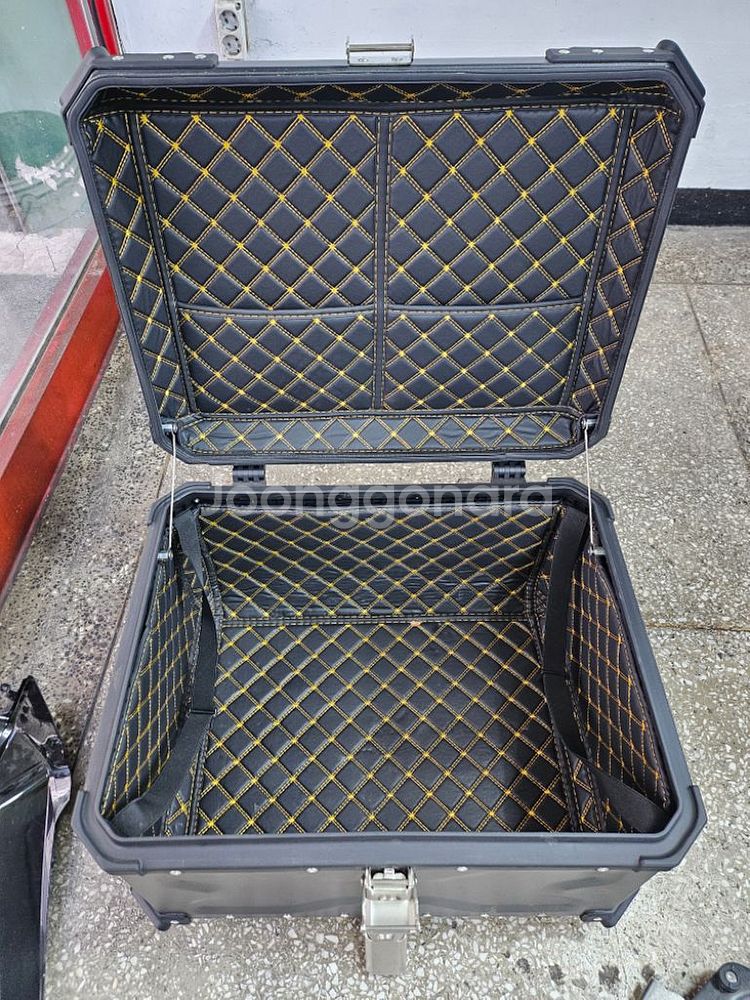 xmax300 탑박스+브라켓--2