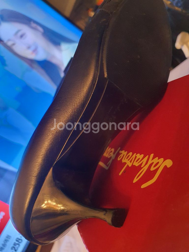 무료배송/정품~페레가모 230,235,작은240--5