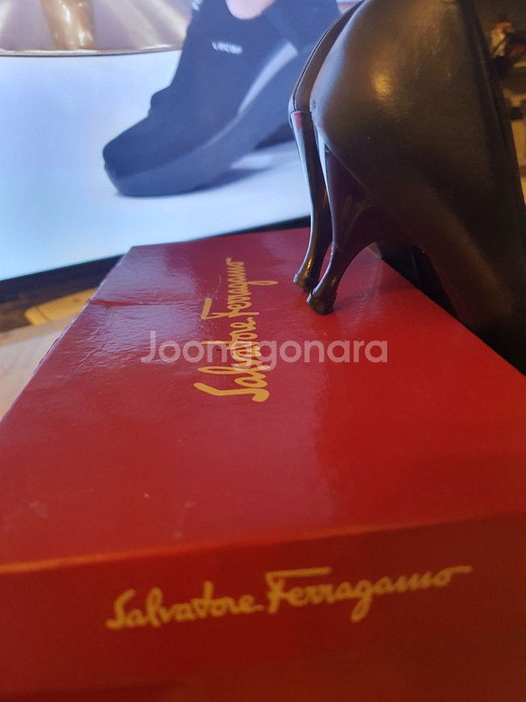 무료배송/정품~페레가모 230,235,작은240--6