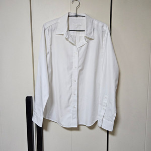 [새상품] 지오다노 한소희 포플린 루즈핏 셔츠(정가 5