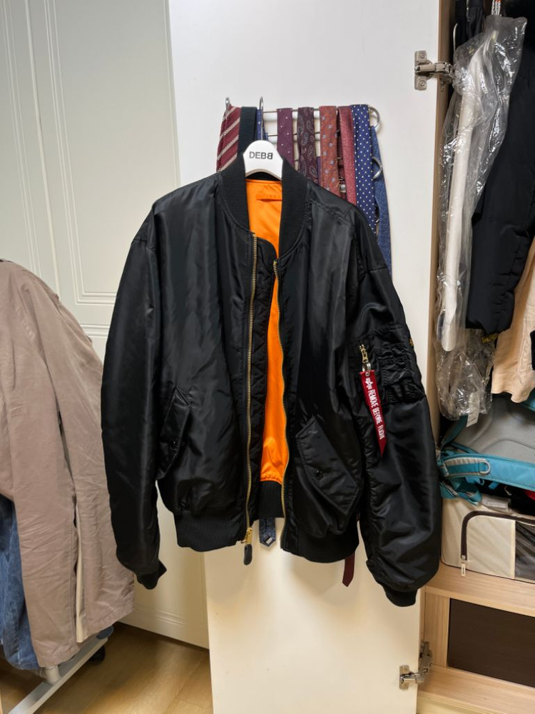 알파인더스트리 L-2B 루즈핏 블랙 M 팝니다.--1