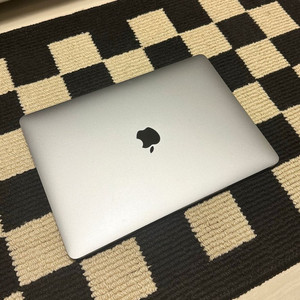 MacBook Pro 13-inch