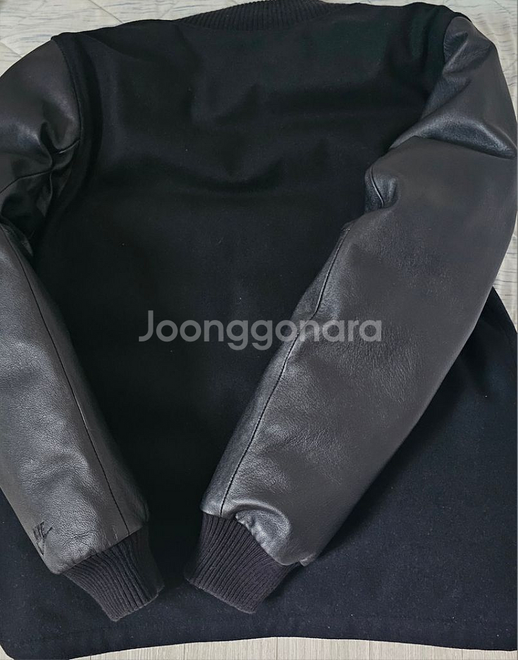 나이키 패딩 디스트로이어 자켓 팝니다!--2