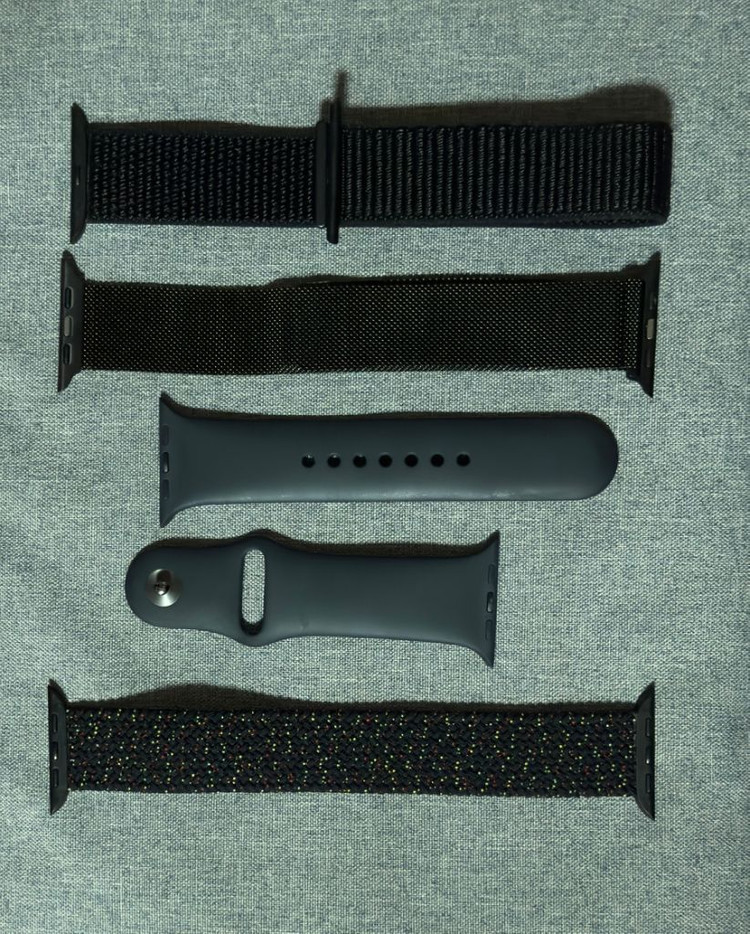 애플워치8 미드나이트 45mm 판매합니다--3