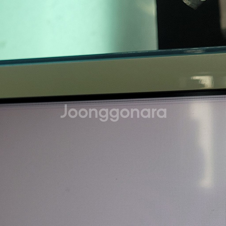 삼성 32인치 모니터 (화면 줄 생김)--1