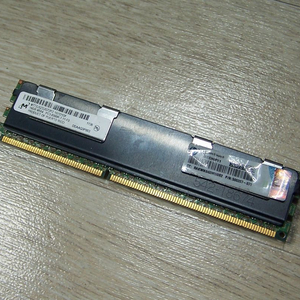 서버용 DDR3 16GB PC3-8500 재고 1개