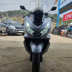 22년식 pcx125cc A+++급 팔아요!