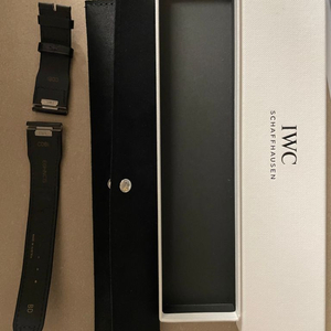 iwc 빅파일럿 43 블랙 가죽 스트랩 판매합니다.