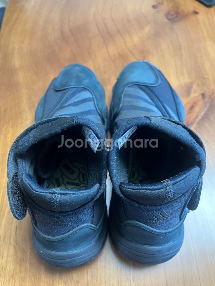 한정판 아디다스 X 퍼렐 윌리엄스 BYW 0 TO 60--4