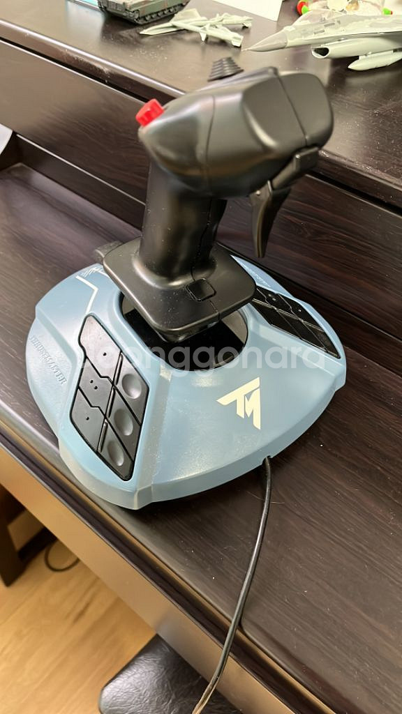 트러스트 마스터 TCA sidestick 에어버스--1