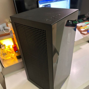 nzxt h1 v2 케이스 팝니다.