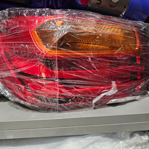 BMW 428i 쿠페에서 탈거한 전기형 테일램프 1대분