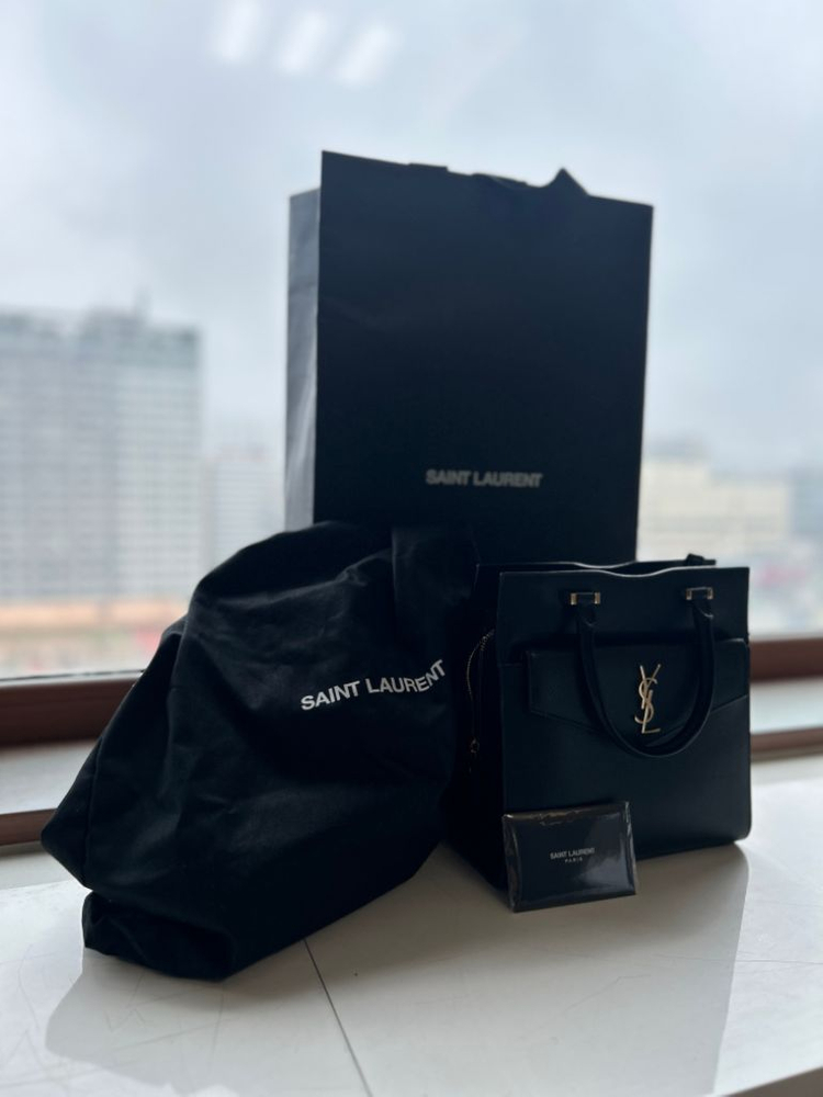 입생로랑 가방 이미지