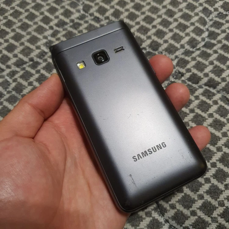 삼성 갤럭시 폴더2 sm-g160n 32기가 이미지