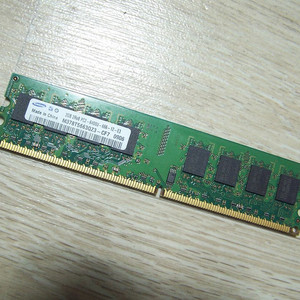 데스크탑용 DDR2 2GB PC2-6400U 1개