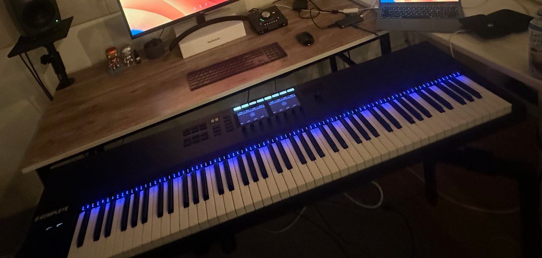 komplete kontrol s88 mk2 컴플리트