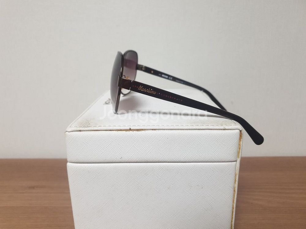 모스키노 선글라스--1