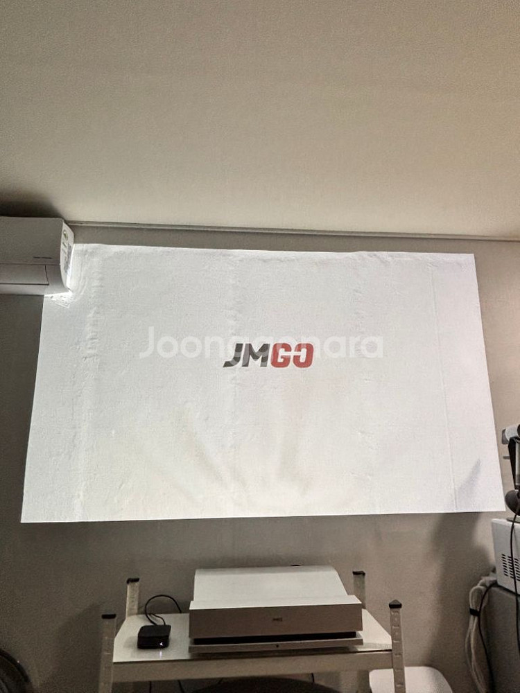 JMGO 초단초점 프로젝터 팝니다.--3