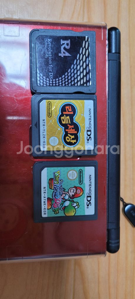 닌텐도ds정품(충전케이블포함)+R4+리듬세상+요시아일랜--0