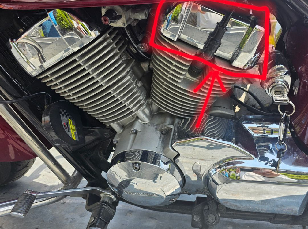 혼다 쉐도우750 엔진카바(혼다정품) 이미지