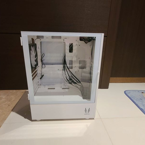 쓰리알시스템 컴퓨터 케이스 화이트 R150