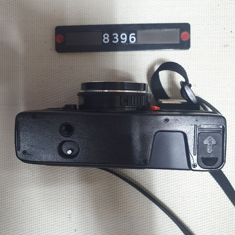 코니카 C 35 EF-D 필름카메라 이미지