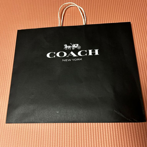 코치 COACH 쇼핑백 판매합니다.